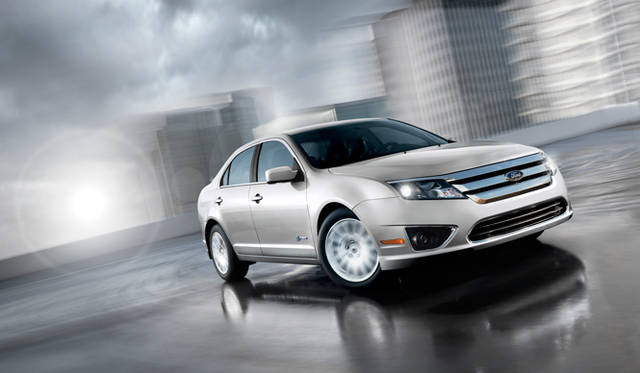 <strong>Ford Fusion Hybrid｜フォード フュージョン ハイブリッド</strong>