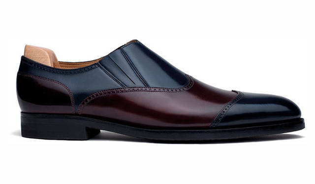 <strong>JOHN LOBB│ジョンロブ</strong>　ビスポーク「キャピタルコレクション」モデル「NEW YORK」（ボックスカーフ、ローズノワール×アンティークブルー、6ミリラバーソール、2.5センチヒール）