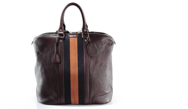 <strong>GUCCI｜グッチ</strong>　「セブンティーズ」コレクション以外でも、刻印サービスを受けることが可能。 ダッフルバッグ [W44×H38×D24cm] 279300万円（グッチ／グッチ ジャパン）