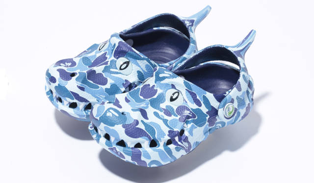 <strong>POLLIWALKS×BAPE KIDS｜ポリウォークス×ベイプキッズ®</strong>　ABC T-REX EVA SANDALS 4725円