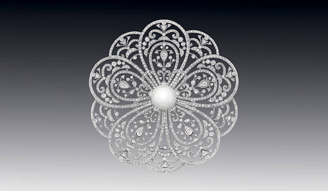 <strong>CHANEL｜シャネル</strong>　ハイ ジュエリー コレクション　「Secrets d’Orients（オリエントの秘密）」　©CHANEL