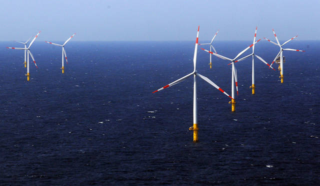 <strong>現地報告 ドイツのエネルギー事情</strong>  　 ドイツ北部の都市、ツィングシュト沿岸に建設された大規模風力発電施設「バルチック1」。©Getty Images