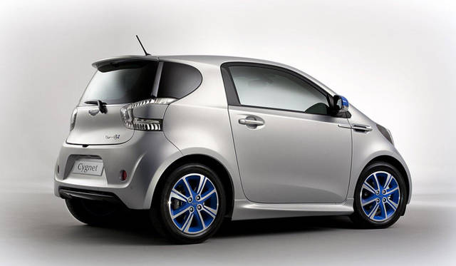 <strong>ASTON MARTIN Cygnet special edition by Colette｜アストンマーティン シグネット スペシャル エディション バイ コレット</strong>