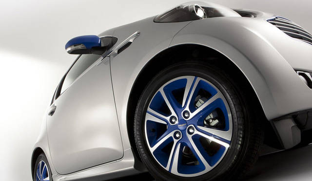 <strong>ASTON MARTIN Cygnet special edition by Colette｜アストンマーティン シグネット スペシャル エディション バイ コレット</strong>