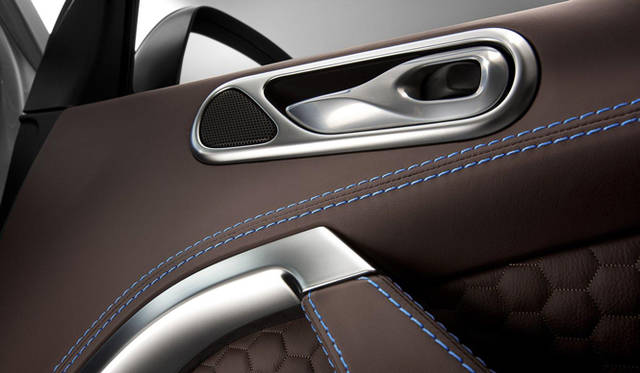 <strong>ASTON MARTIN Cygnet special edition by Colette｜アストンマーティン シグネット スペシャル エディション バイ コレット</strong>