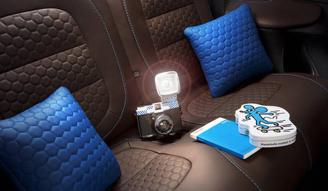 <strong>ASTON MARTIN Cygnet special edition by Colette｜アストンマーティン シグネット スペシャル エディション バイ コレット</strong>