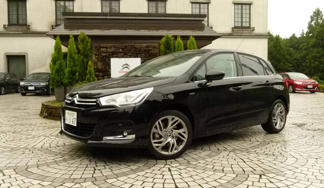 <strong>CITROEN C4｜シトロエン C4</strong>　エクスクルーシブ