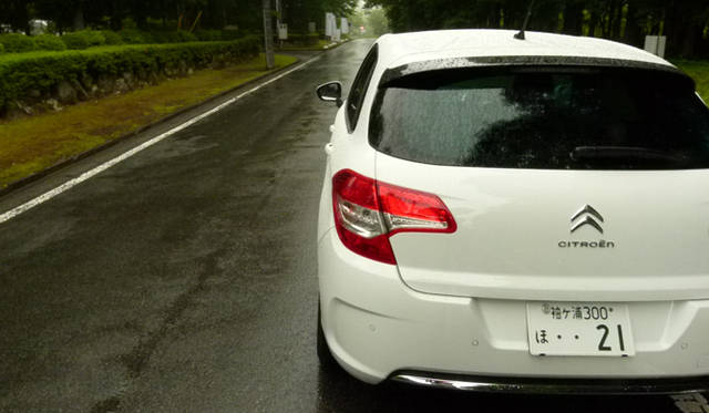 <strong>CITROEN C4｜シトロエン C4</strong>　セダクション