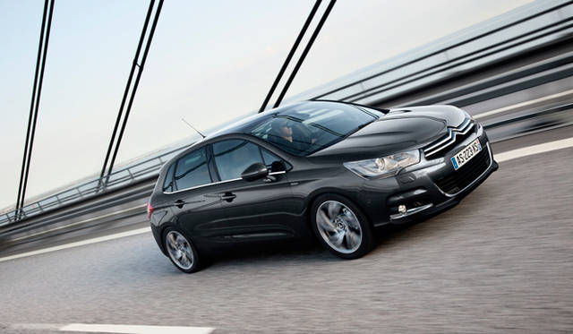 <strong>CITROEN C4｜シトロエン C4</strong>