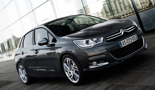 <strong>CITROEN C4｜シトロエン C4</strong>