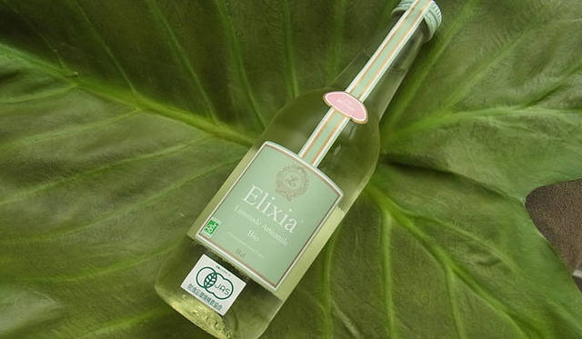 <strong>SAKURA｜第14回 これからの夏は、グリーン・ビューティ？</strong>　フランス生まれの微炭酸ウォーター＆レモネードブランド“ELIXIA”(エリクシア)。