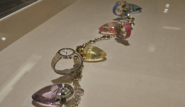 <strong>BVLGARI｜「ブルガリ・ブルガリ」パーティリポート</strong>　「ブルガリ・ブルガリ」の展示のようす。