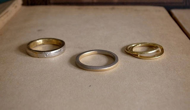 <strong>JR大阪伊勢丹三越</strong>　4人の男性ジュエリーデザイナーによるブライダル企画展「Monsieur」　「Palmette」の作品