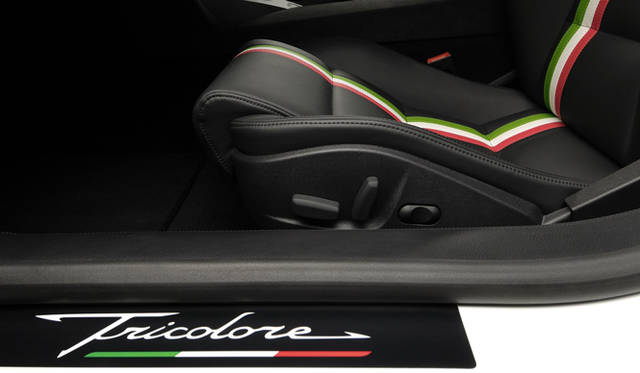 <strong>Lamborghini Gallardo LP550-2 Tricorole｜ランボルギーニ ガヤルドLP 550-2 トリコローレ</strong>