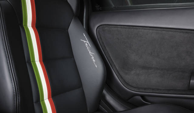 <strong>Lamborghini Gallardo LP550-2 Tricorole｜ランボルギーニ ガヤルドLP 550-2 トリコローレ</strong>