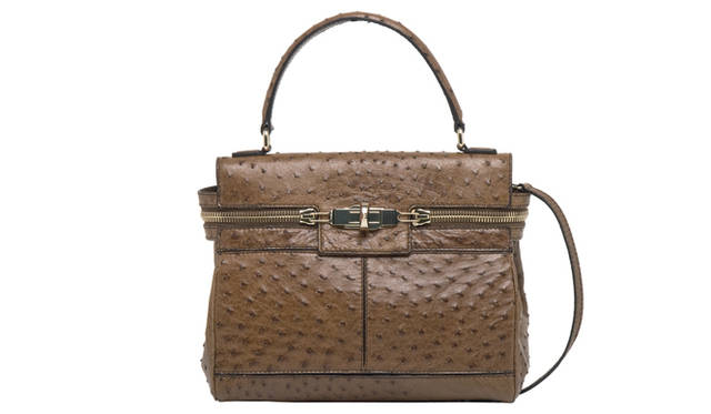 <strong>MaxMara｜マックスマーラ</strong>　マルゴー ワンハンドル（オストリッチ）[W32×H24×D14cm] 38万3250円（マックスマーラ／マックスマーラ ジャパン）