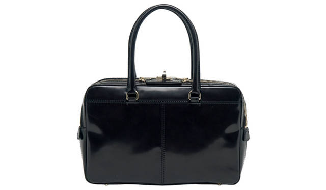 <strong>MaxMara｜マックスマーラ</strong>　マルゴー トラベルバッグ [W36×H22×D11cm] 10万5000円（マックスマーラ／マックスマーラ ジャパン）