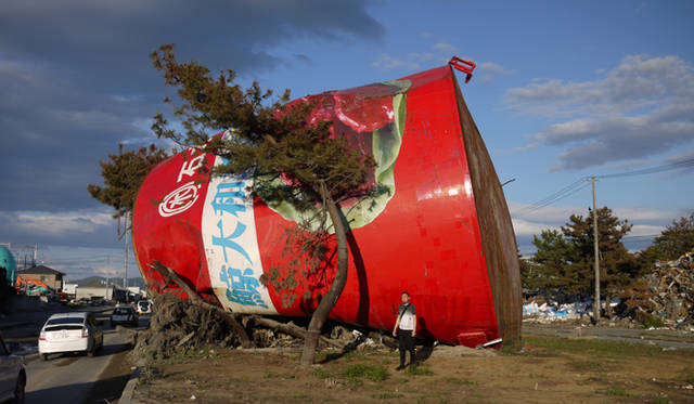 <strong>松浦俊夫｜from TOKYO MOON 7月3日 ON AIR</strong>　何キロもつづく石巻の食品加工場も、津波にやられてしまった。