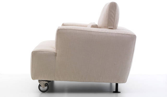 <strong>Cassina ixc.｜カッシーナ・イクスシー</strong>　「カッシーナ」新作 軽量ソファ「AIRE」