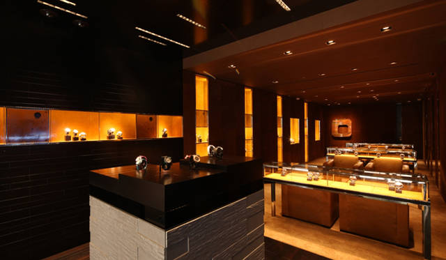 <strong>HUBLO│ウブロ</strong>　日本初の直営店が銀座にオープン