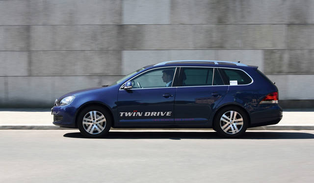 <strong>Volkswagen Golf Variant Twindrive｜フォルクスワーゲン ゴルフ　ヴァリアント ツインドライブ</strong>