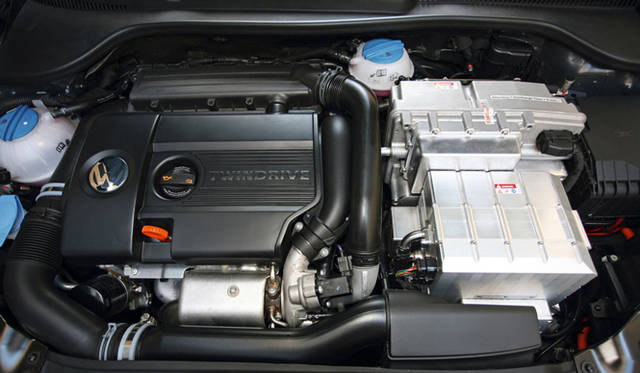 <strong>Volkswagen Golf Variant Twindrive｜フォルクスワーゲン ゴルフ　ヴァリアント ツインドライブ</strong>