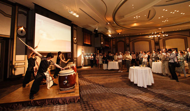 <strong>ASTON MARTIN Virage｜アストンマーティン ヴィラージュ</strong>　発表会イベントの模様。