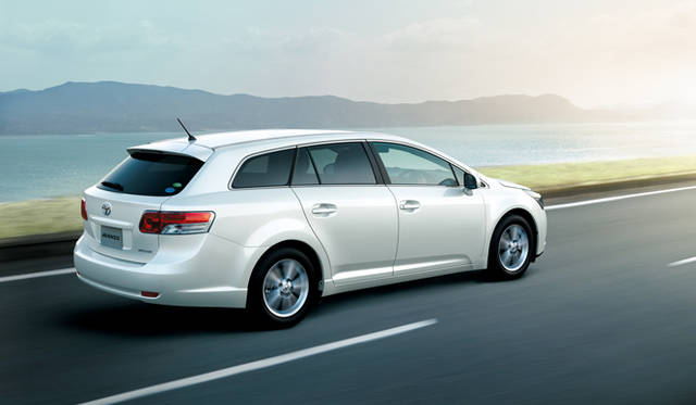 <strong>トヨタ アベンシス｜TOYOTA AVENSIS</strong>