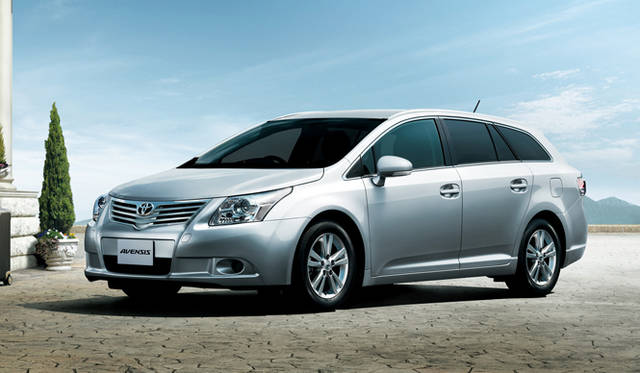<strong>トヨタ アベンシス｜TOYOTA AVENSIS</strong>
