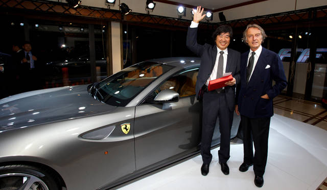 <strong>Ferrari Four（FF）｜フェラーリ フォー（FF）</strong>　FF発表会前日には、チャリティオークションパーティが開かれた。