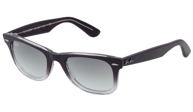 <strong>Ray-Ban｜レイバン</strong>　WAYFARER　2万5200円