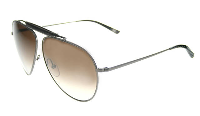 <strong>BOTTEGA VENETA｜ボッテガ・ヴェネタ</strong>　6万3000円