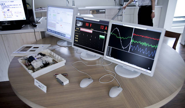 <strong>三菱電機編｜スマートハウスの普及に向けて</strong>　HEMSのシステムで、家電のオンオフも管理する。