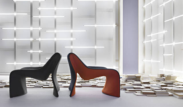 <strong>Cassina ixc.｜カッシーナ・イクスシー</strong>　「カッシーナ」新作 アームチェア「CLOTH」