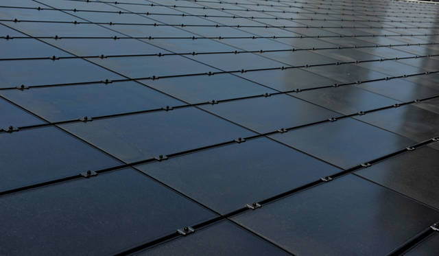 <strong>日産｜NISSAN EV用充電システムの実証実験</strong>　ソーラーフロンティア社製太陽電池