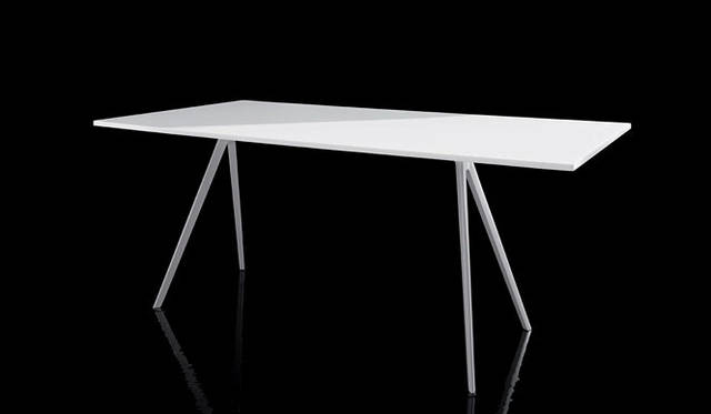 <strong>MAGIS｜マジス</strong>　テーブル「Baguette（バゲット）」