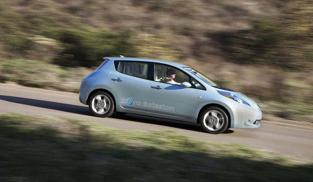 <strong>論客がポスト3.11のクルマ界を語る─後編</strong>　日産 リーフ