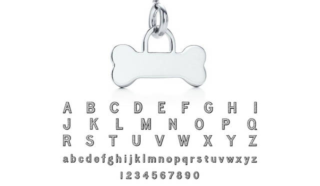 <strong>Tiffany & Co.｜ティファニー</strong>　※文字スタイル例。　選べる書体はアルファベットで11種類、モノグラムで5種類、日本語、記号がラインナップ。刻印するアイテムによって選べる文字スタイルが異なり、料金は3文字まで3360円～、以後1文字ごとに735円～（文字スタイルによって異なる）となっている。