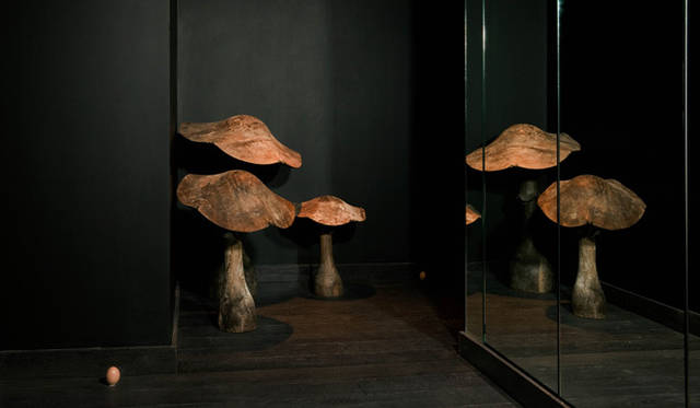 <strong>Maison Martin Margiela｜メゾン マルタン マルジェラ</strong> ‘ラ メゾン シャンゼリゼ’　La Maison Champs Elysées　　8 rue Jean Goujon 75008 Paris  Tel. +33 (0) 1 40 74 64 65　　http://www.lamaisonchampselysees.com/