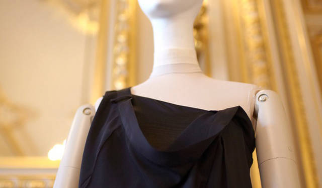 <strong>Anne Valérie Hash｜アン ヴァレリー アッシュ</strong>