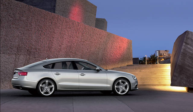 <strong>Audi A5｜アウディ A5</strong>　スポーツバック