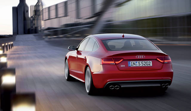 <strong>Audi S5｜アウディ S5</strong>　スポーツバック