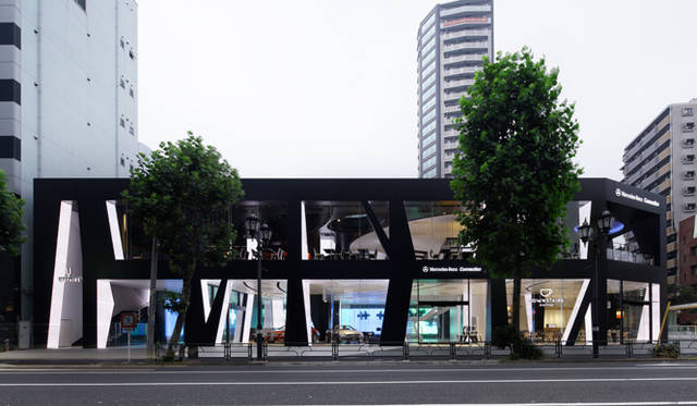 <strong>Mercedes-Benz｜メルセデス・ベンツ 「メルセデス・ベンツ コネクション」オープン</strong>