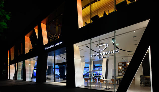 <strong>Mercedes-Benz｜メルセデス・ベンツ 「メルセデス・ベンツ コネクション」オープン</strong>