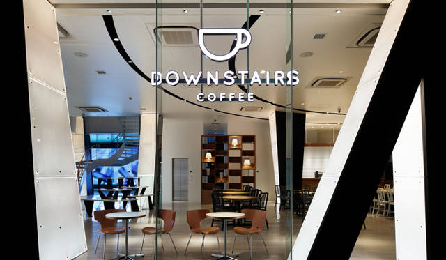 <strong>Mercedes-Benz｜メルセデス・ベンツ 「メルセデス・ベンツ コネクション」オープン</strong>