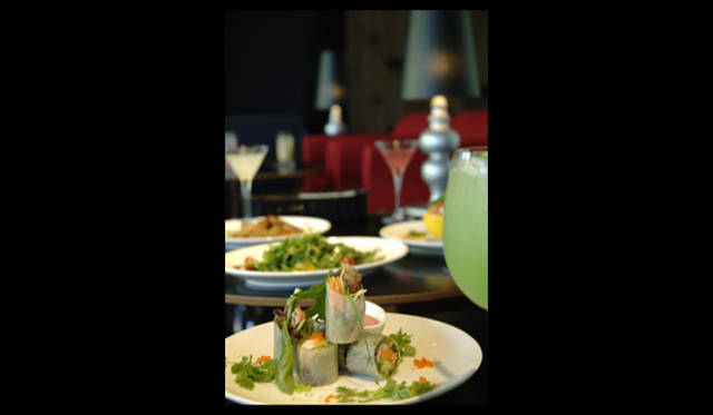 <strong>Mercedes-Benz｜メルセデス・ベンツ 「メルセデス・ベンツ コネクション」オープン</strong>