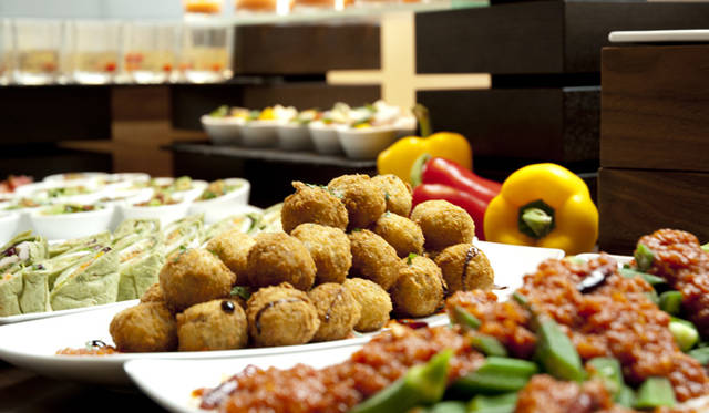 <strong>Mercedes-Benz｜メルセデス・ベンツ 「メルセデス・ベンツ コネクション」オープン</strong>