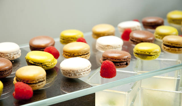 <strong>Mercedes-Benz｜メルセデス・ベンツ 「メルセデス・ベンツ コネクション」オープン</strong>