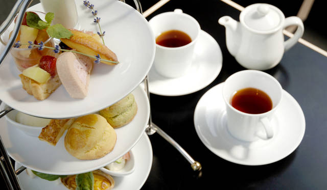 <strong>Mercedes-Benz｜メルセデス・ベンツ 「メルセデス・ベンツ コネクション」オープン</strong>