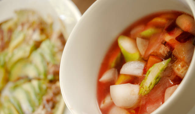 <strong>Mercedes-Benz｜メルセデス・ベンツ 「メルセデス・ベンツ コネクション」オープン</strong>　2階「アップステアーズ」のディナー。